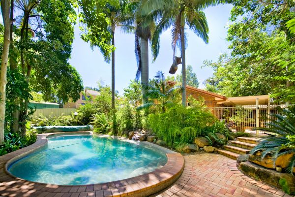Pool Patio Paving in Schaumburg